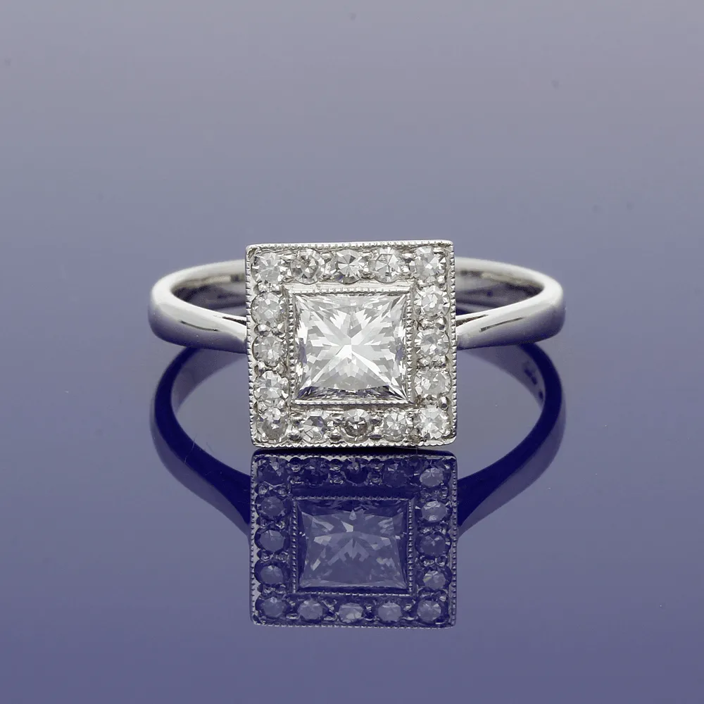 18ct White Gold Diamond Art Deco Style Cluster Ring